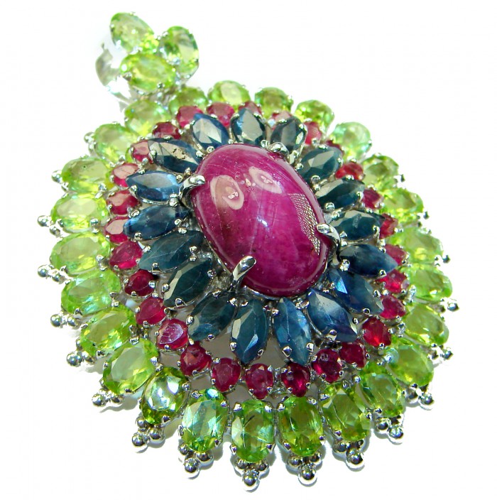Giovanna- Victorian style - 49.5 carat Authentic Star Ruby .925 Sterling Silver handcrafted Pendant Brooch - Close-up of Victorian-style pendant with star ruby and colorful gemstones.