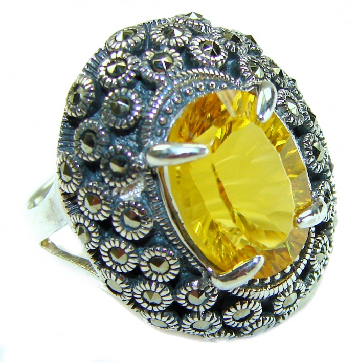 Real Treasure 10.5 carat Golden Topaz .925 Sterling Silver dipped in 14K Gold Handcrafted Huge Ring size 8 - Close-up of 10.5 carat golden topaz set in .925 sterling silver ring