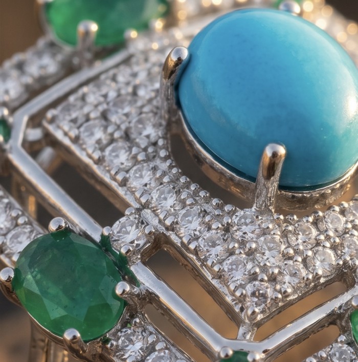 Art Deco - Pacifica - 18.4 carat Turquoise Emerald .925 Sterling Silver handmade Statement ring s. 8 adjustable - Stone close-up of Art Deco Pacifica turquoise and emerald jewelry.