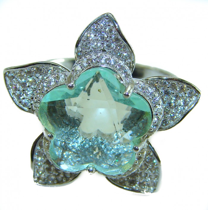 Flower 8.5 carat Green Amethyst .925 Sterling Silver Handcrafted Ring size 9 - Close-up of green amethyst flower ring in sterling silver.