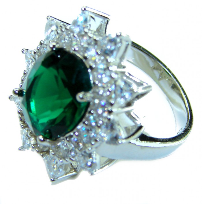 Vintage style - Timless Beauty 9.5 carat Emerald .925 Sterling Silver handcrafted Statement Ring size 7 - Emerald ring with diamond halo, side view, sterling silver setting