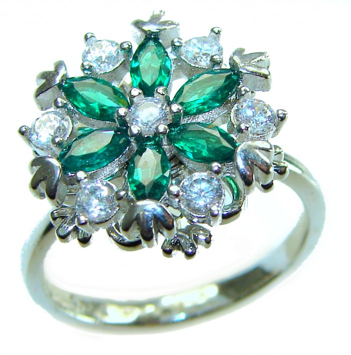 Real 3.2 carat Emerald Italy Made Silver Sterling Silver spinning ring s. 7 1/2 - Emerald and silver floral ring, top view, 3.2 carat, sterling silver.