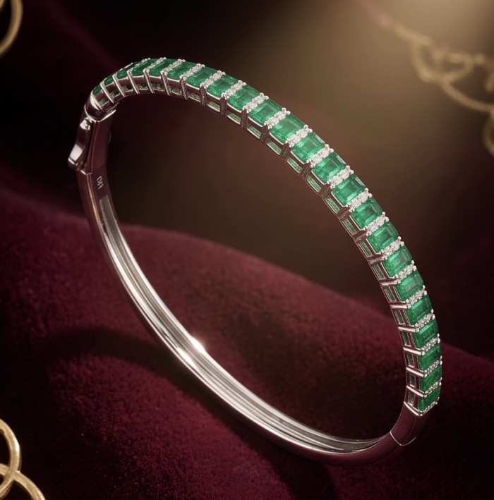 Victoria 7.7 ctw Tsavorite garnet .925 Sterling Silver handcrafted Statement bracelet - Side view of Victoria bracelet with tsavorite garnets in sterling silver