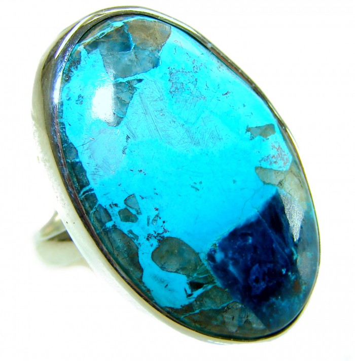Authentic Parrot's Wing Chrysocolla .925 Sterling Silver handcrafted ring size 8 adjustable - Chrysocolla stone close-up in sterling silver ring setting.