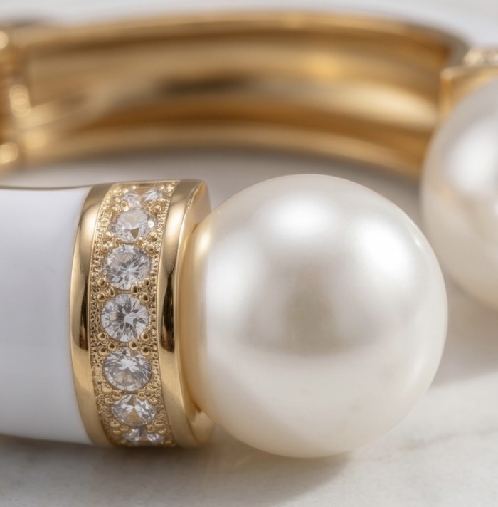 White Enamel Vintage style Luxurious Created Pearl Hinge golden Bangle Bracelet - photo 2