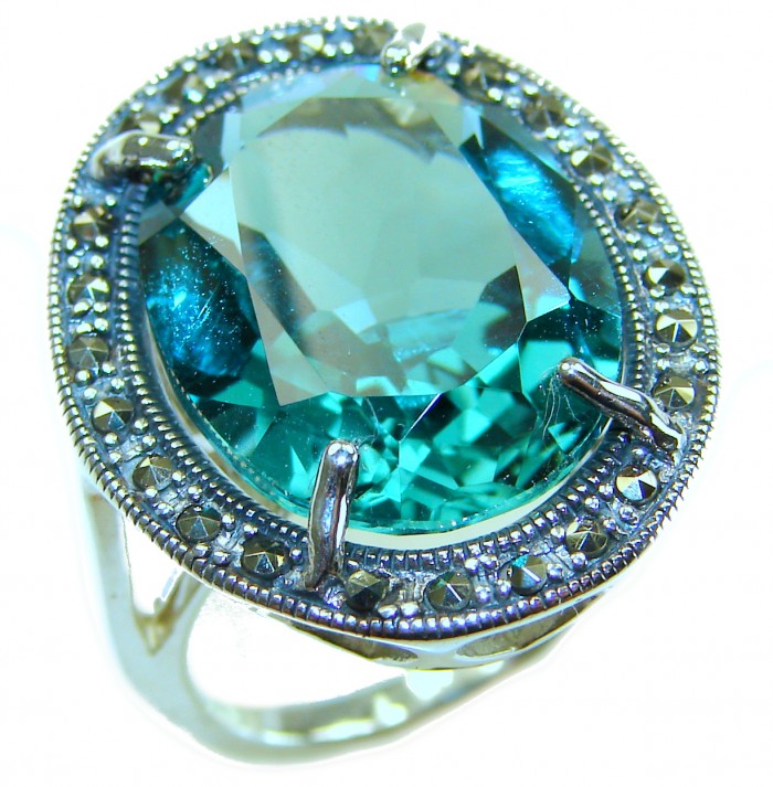 Massive Deep Blue 37.8 carat Aquamarine .925 Sterling Silver handcrafted Large ring size 7 - Close-up of a 37.8 carat aquamarine ring in .925 sterling silver