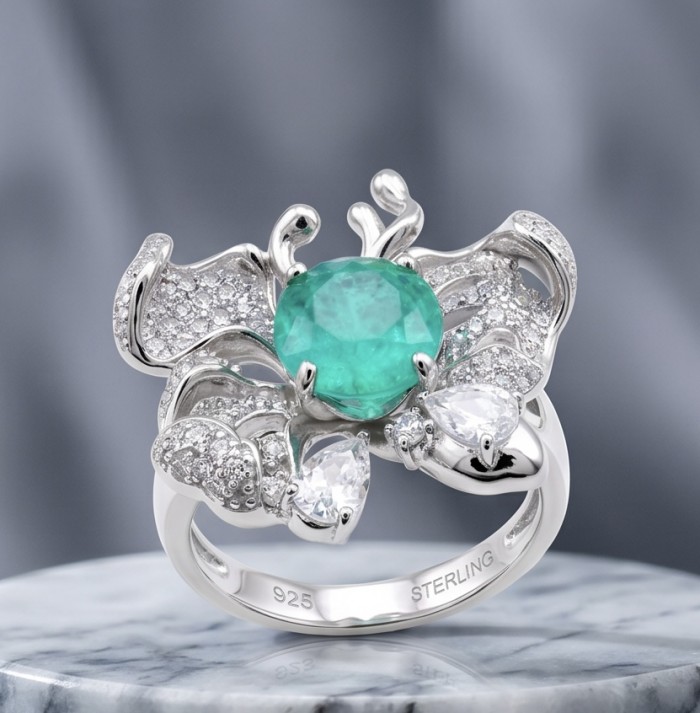 Precious wild Flower 3.2 CARAT Emerald .925 Sterling Silver Statement Ring s. 6 3/4 - Emerald ring close-up, sterling silver with diamond accents