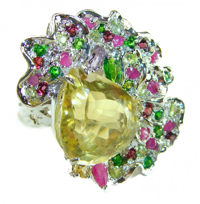Allure 42.5 carat Citrine .925 Sterling Silver Handcrafted Huge Ring size 8 - Close-up of Allure 42.5 ct Citrine ring in .925 Sterling Silver.