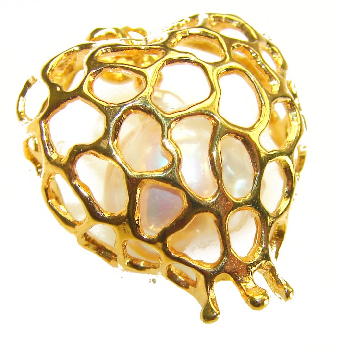 Precious Angels Wings genuine Pearl 14k Gold over .925 Sterling Silver handmade Pendant - Heart-shaped gold lattice pendant with pearl close-up.