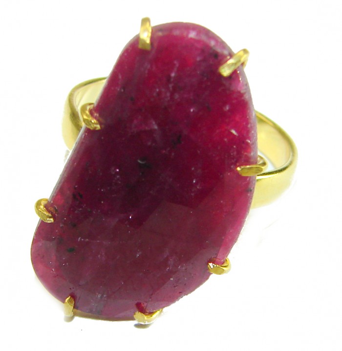 Bella Rosa Genuine 18.8 CARAT Star Ruby 18k GOLD OVER .925 Sterling Silver Large Statement Ring size 8 1/4 - Close-up of Bella Rosa 18.8 carat star ruby in gold setting.