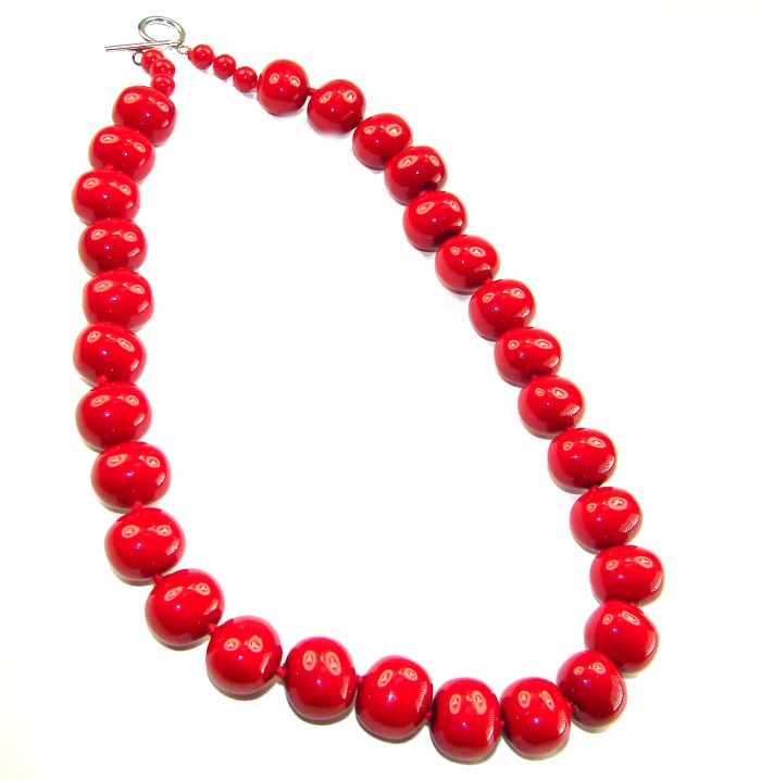 ESTANCIA Sublime natural Red Fossilized Coral Sterling Silver handmade Necklace - Red coral necklace with sterling silver clasp detail, top view.