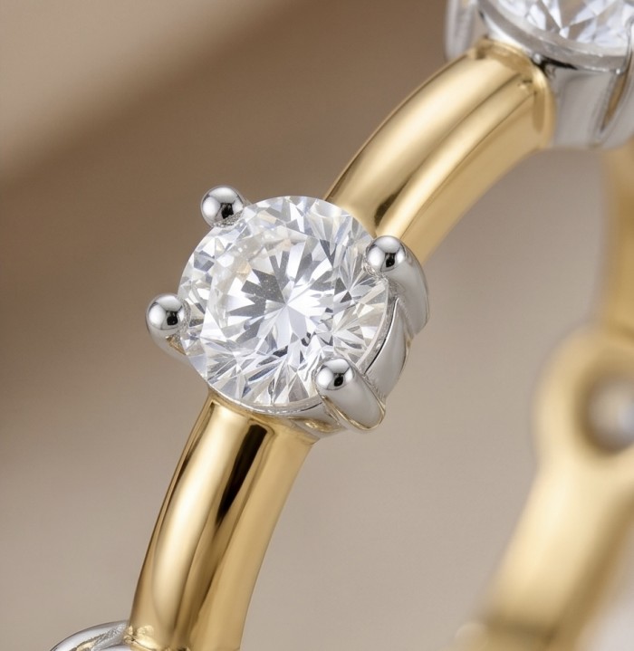 Natural 2.5 carat Topaz .925 Sterling Silver dipped in 14K Gold handmade Ring size 9 - Close-up of natural topaz in sterling silver and 14K gold setting.
