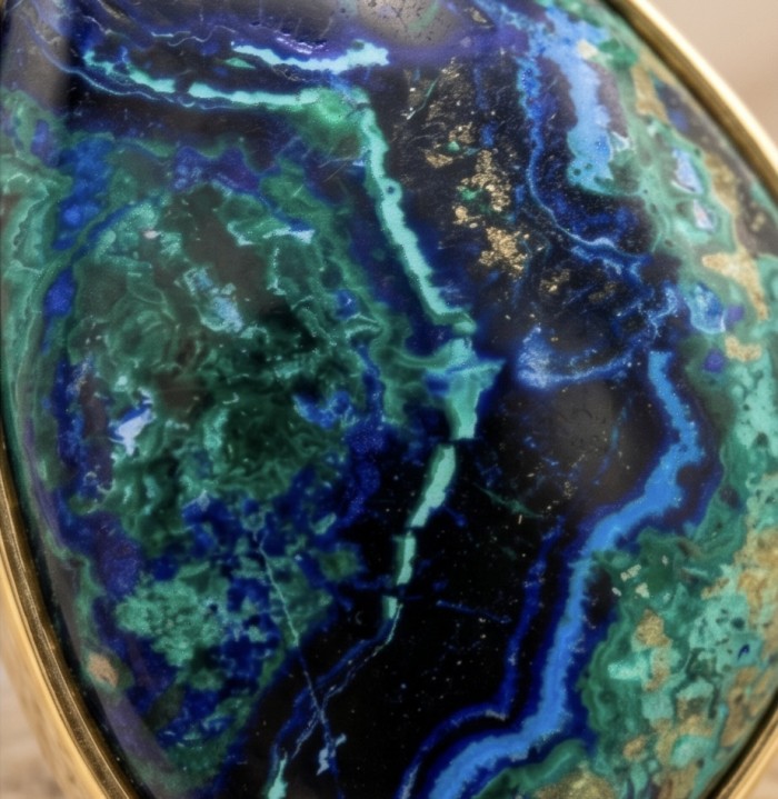 Authentic Parrot's Wing Chrysocolla 18K Gold over .925 Sterling Silver handcrafted ring size 8 adjustable - Stone close-up of Parrot's Wing Chrysocolla in gold setting