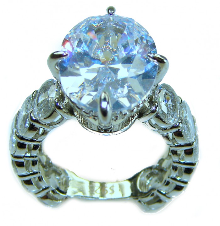 14.8 carat White Topaz .925 Sterling Silver brilliantly handcrafted stack ring s. 7 1/4 - Close-up of 14.8 carat white topaz ring in .925 sterling silver.