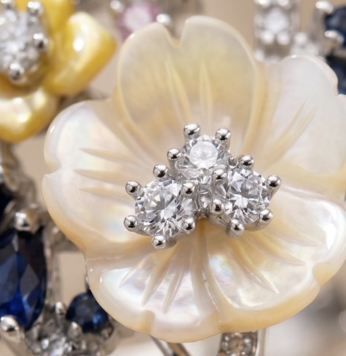 Blister Pearl .925 Sterling Silver brilliantly handcrafted ring s. 8 - Close-up of blister pearl flower with silver and diamond accents.