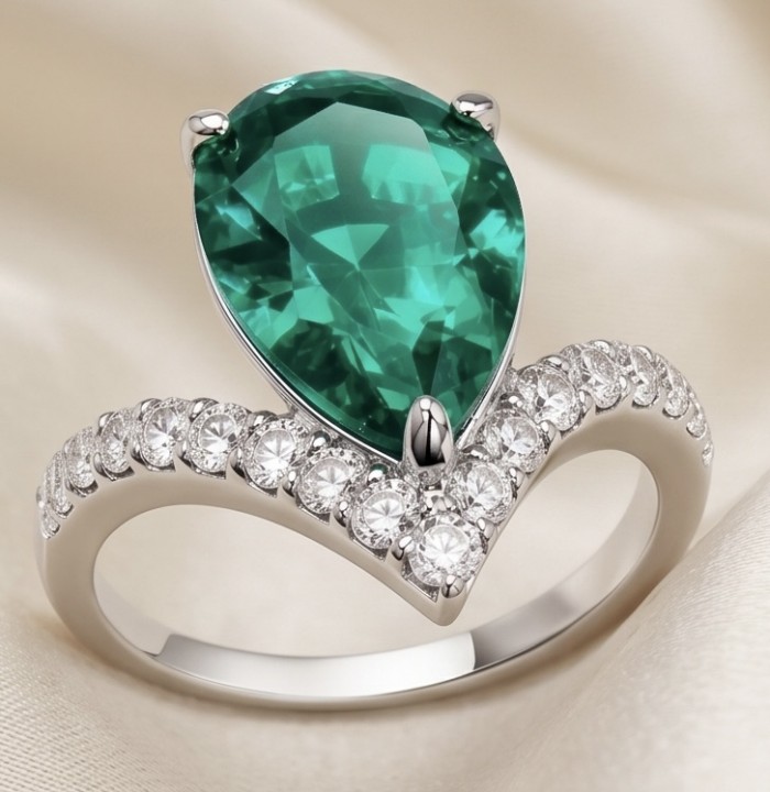Precious Green Drop 12.2 CARAT Chrome Diopside .925 Sterling Silver Statement Ring s. 7 - Close-up of green chrome diopside ring with diamond accents on sterling silver.