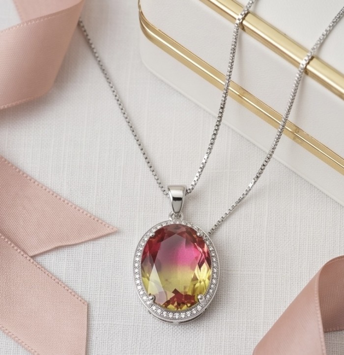 Spectacular 14.2 carat COLOR - changing Alexandrite .925 Sterling Silver handcrafted Pendant - Necklace with color-changing Alexandrite, close-up on pendant.