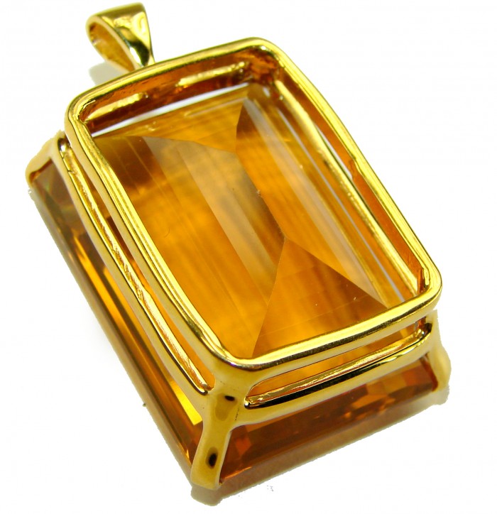 Luxury genuine 52.5 CARAT baquette cut Champagne Topaz .925 Sterling Silver dipped in 18K Gold handmade Pendant - Close-up of luxury 52.5 carat champagne topaz pendant with gold setting
