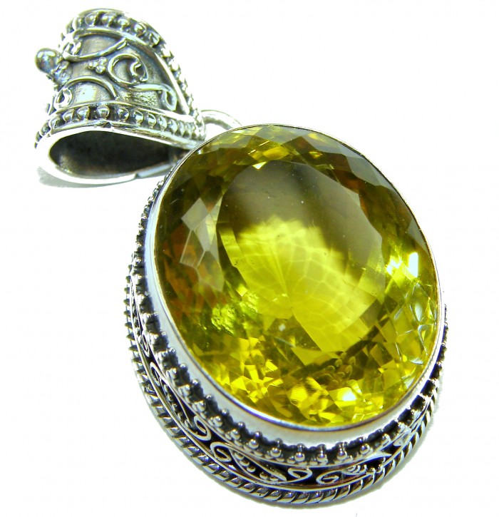Perfection Oval cut 45.3 carat Lemon Quartz .925 Sterling Silver handcrafted LARGE pendant - Close-up of oval cut lemon quartz in ornate sterling silver setting