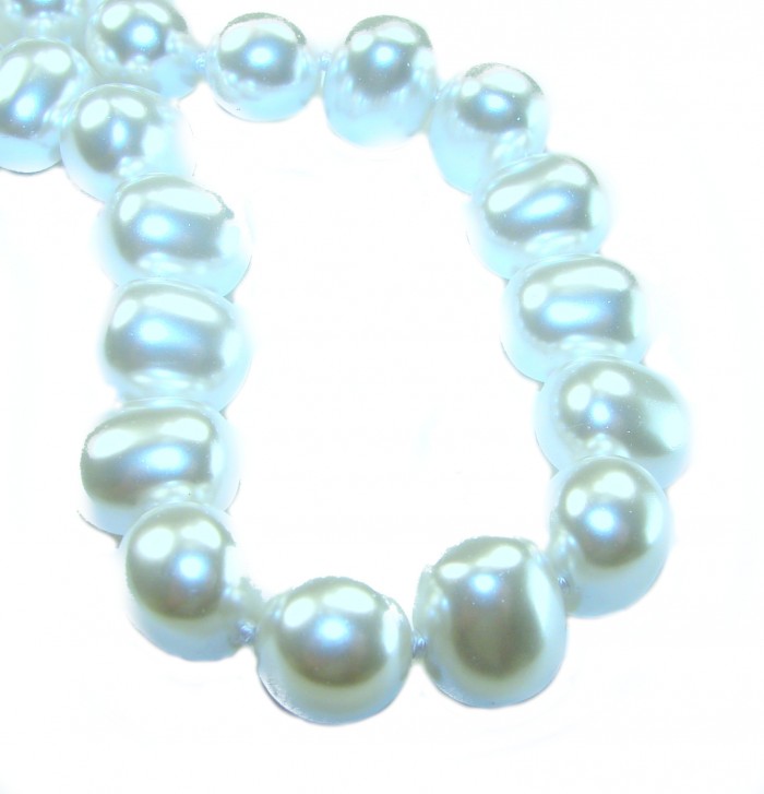 Baroque style 16 inches long Freshwater Pearl 10K Gold over .925 Sterling Silver handmade Necklace - Close-up of baroque freshwater pearl necklace in 16-inch length.