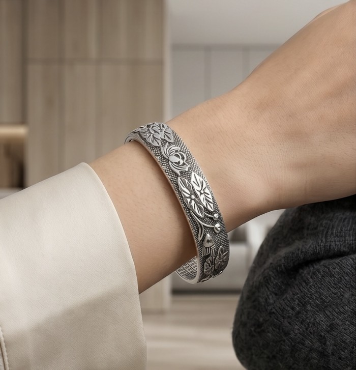 By the lake Silver Waves Vintage style Luxurious fashion Bracelet - photo 1