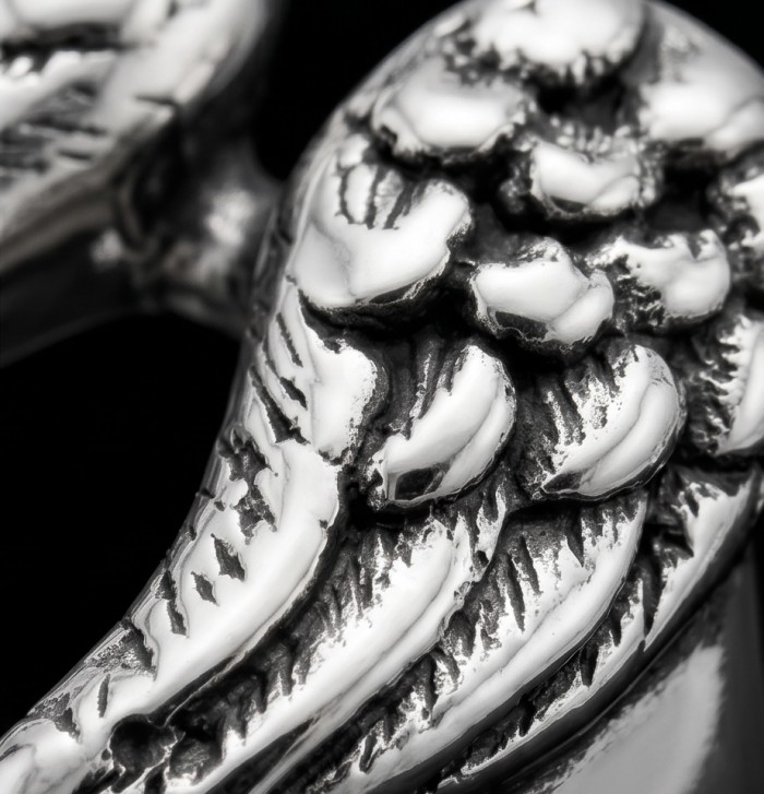 Angel's Wings Bali made .925 Sterling Silver handcrafted Ring s. 5 1/4 - Close-up of angel wing detail on sterling silver ring.