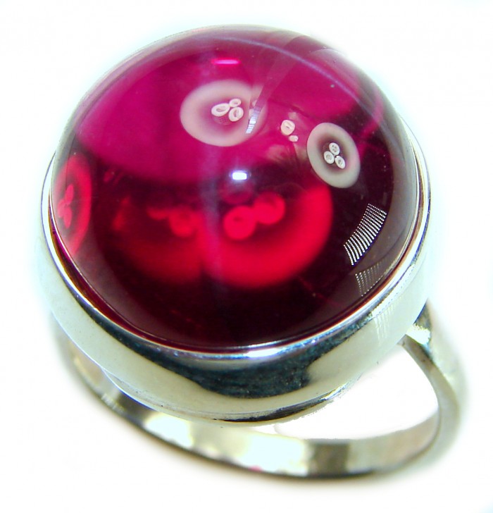 Bella Rosa Genuine 10.5 CARAT Star Ruby .925 Sterling Silver Large Statement Ring size 7 1/2 - Close-up of Bella Rosa 10.5 CARAT Star Ruby in .925 Sterling Silver ring