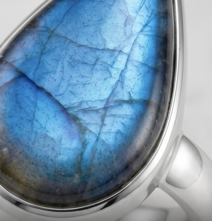 Shimmering Natural Labradorite .925 Sterling Silver handcrafted Large ring size 8 adjustable - Close-up of shimmering labradorite stone set in .925 sterling silver.