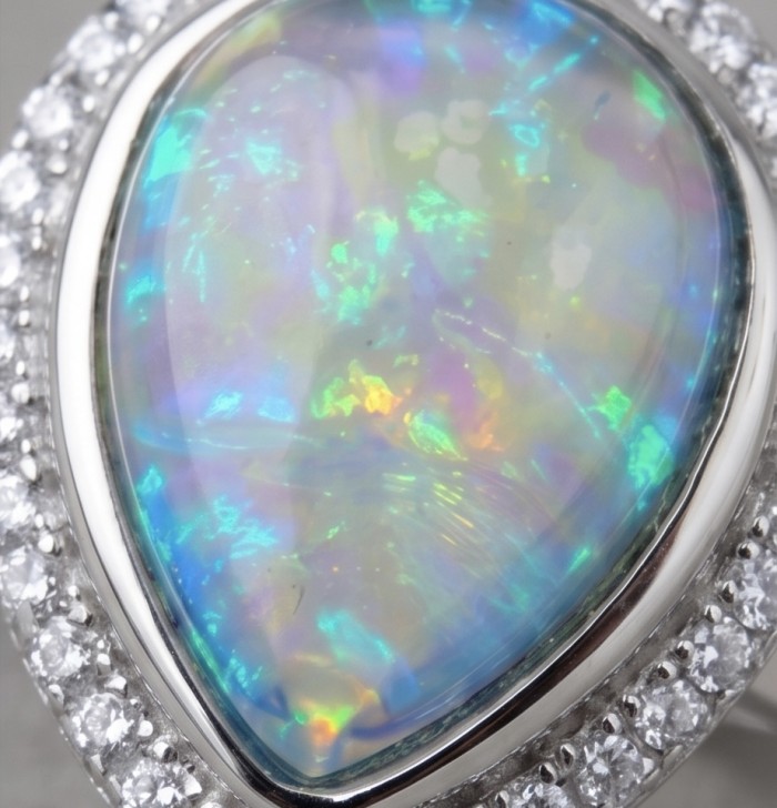 Endless Ocean Genuine 14.5 carat doublet Australian Opal .925 Sterling Silver handmade Ring size 6 - Stone close-up of 14.5 carat doublet Australian opal ring