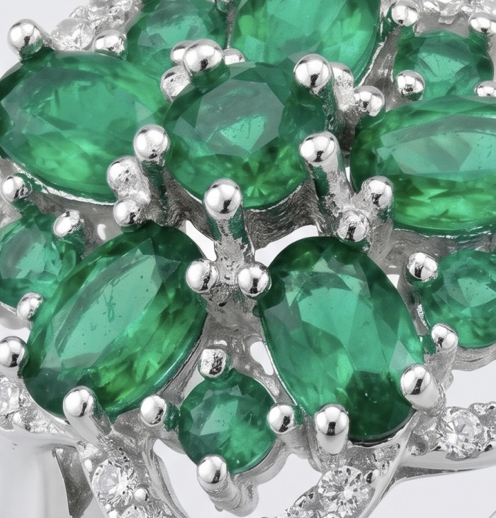 Blooming Spring 6.5 carat Chrome Diopside .925 Sterling Silver handcrafted ring size 6 - Close-up of Blooming Spring chrome diopside in sterling silver setting.