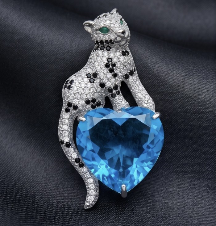 Precious Cheetah authentic 38.5 carat Swiss Blue Topaz .925 Sterling Silver Handcrafted pendant brooch - Cheetah brooch with heart-shaped blue topaz, front view.