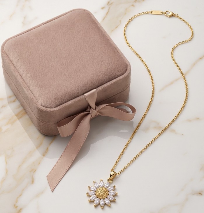 Romantica Natural 4.2 carat White Topaz Golden handmade necklace - photo 2