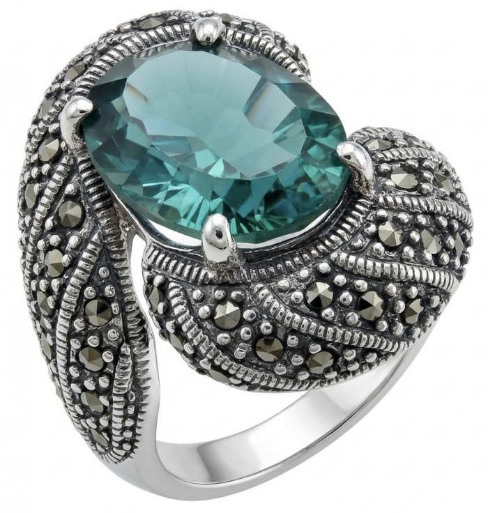 Blue Marina Massive Blue 16.8 carat Aquamarine .925 Sterling Silver handcrafted ring size 7 - Close-up of Blue Marina Massive ring with aquamarine and detailed band.