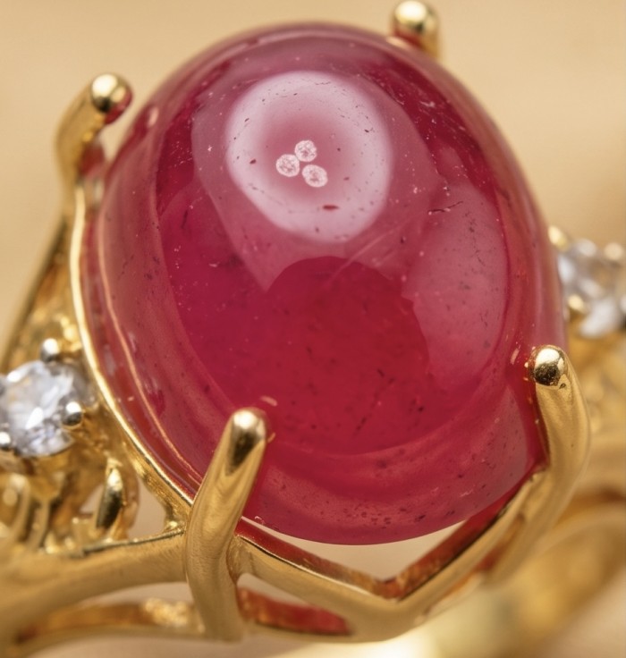 Carmen Natural 11.4 carat Kasmir Ruby .925 Sterling Silver dipped in 22K Gold handmade Statement Ring size 7 - Close-up of Carmen 11.4 carat Kashmir Ruby in gold setting