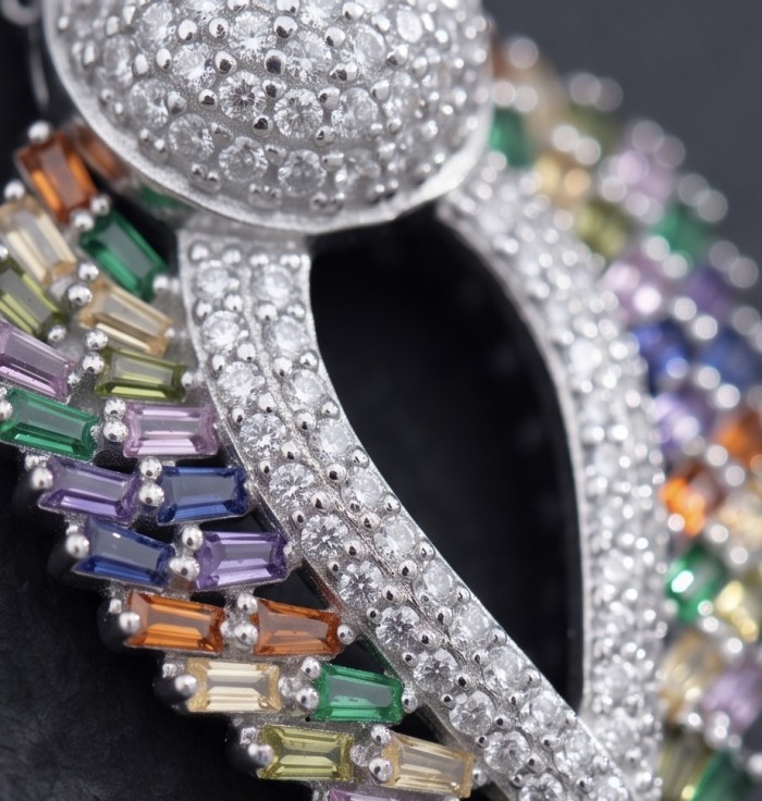 Julietta - Excellent quality 11.9 carat Multigem rhodium over .925 Sterling Silver handcrafted Pendant - Close-up of Julietta 11.9 carat multigem rhodium jewelry detail
