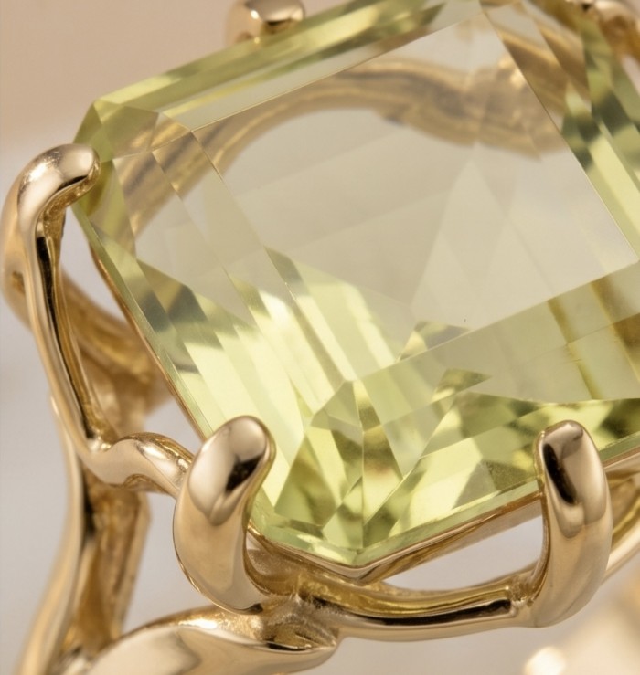 Authentic princess cut 10.8 carat Lemon Quartz 22K Gold over .925 Sterling Silver handmade Ring s. 7 - Stone close-up of 10.8 carat Lemon Quartz in 22K gold setting.