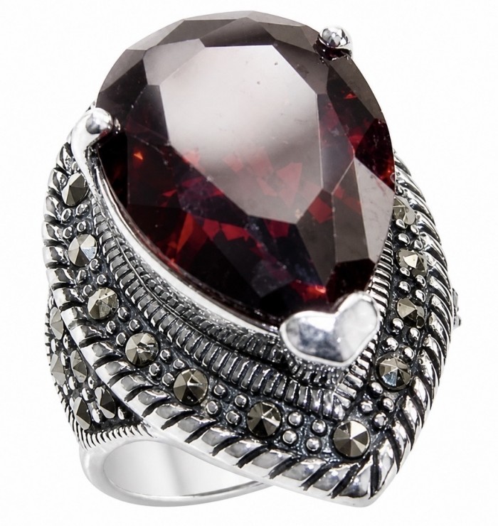 EMPRESS Genuine 18.9 CARAT Ruby rhodium over .925 Sterling Silver Statement Ring size 7 1/4 - Close-up of EMPRESS 18.9 carat ruby ring with intricate detailing.