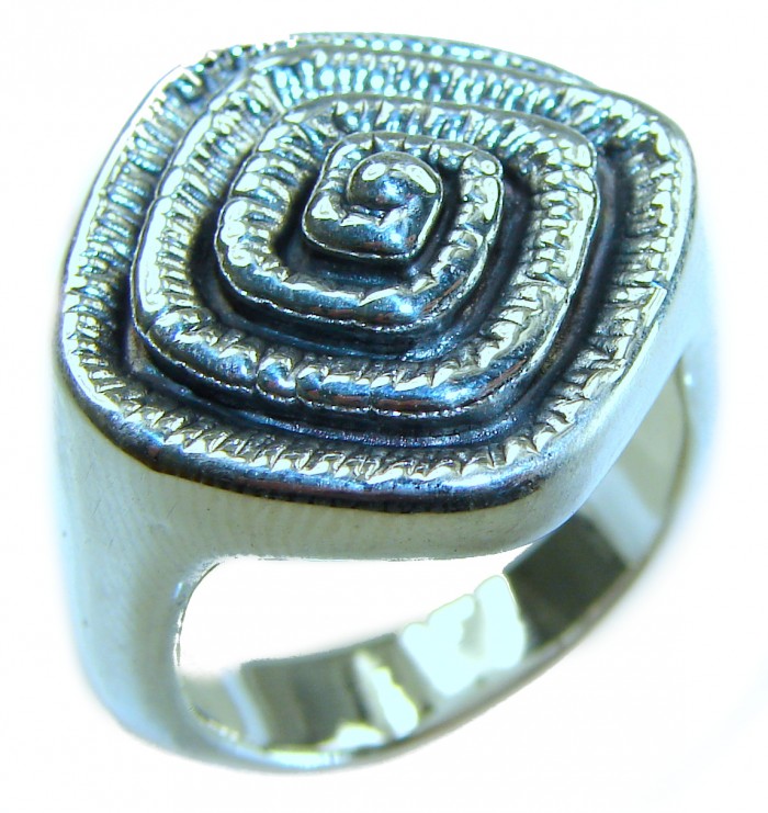 Italy Made Silver Sterling Silver ring s. 9 - Close-up of Italy made sterling silver ring with textured square design.
