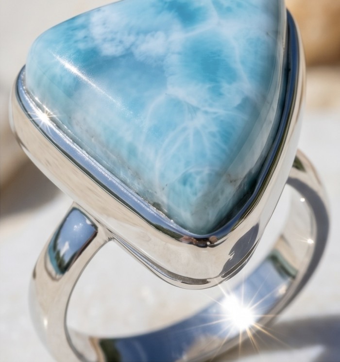 Paradise 18.9 carat natural Larimar .925 Sterling Silver handmade Large ring size 8 adjustable - Close-up of triangle Larimar set in sterling silver ring reflecting light
