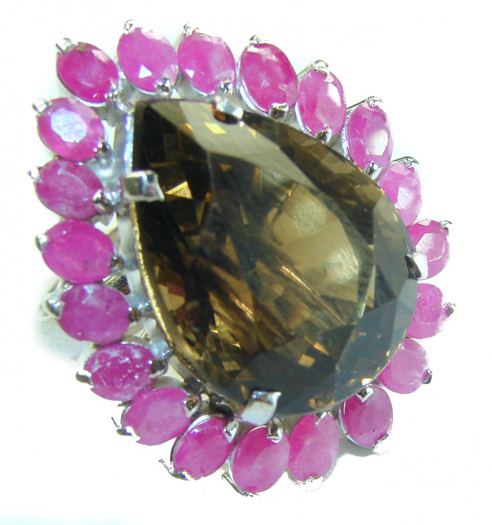 Incredible 45.5 carat Champagne Smoky Topaz Aquamarine .925 Sterling Silver Ring size 6 1/4 - Close-up of champagne smoky topaz ring with pink gemstone halo.