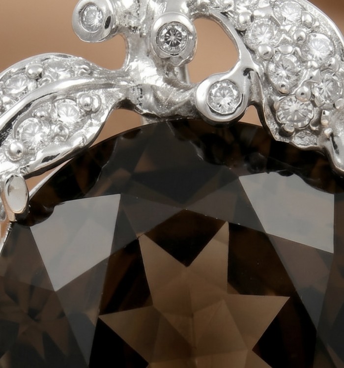 Juicy Fruit 24.5 carat Brazilian Smoky Topaz .925 Sterling Silver dipped in black Rhodium handmade Pendant - Close-up of Juicy Fruit 24.5 carat Brazilian Smoky Topaz in sterling silver.
