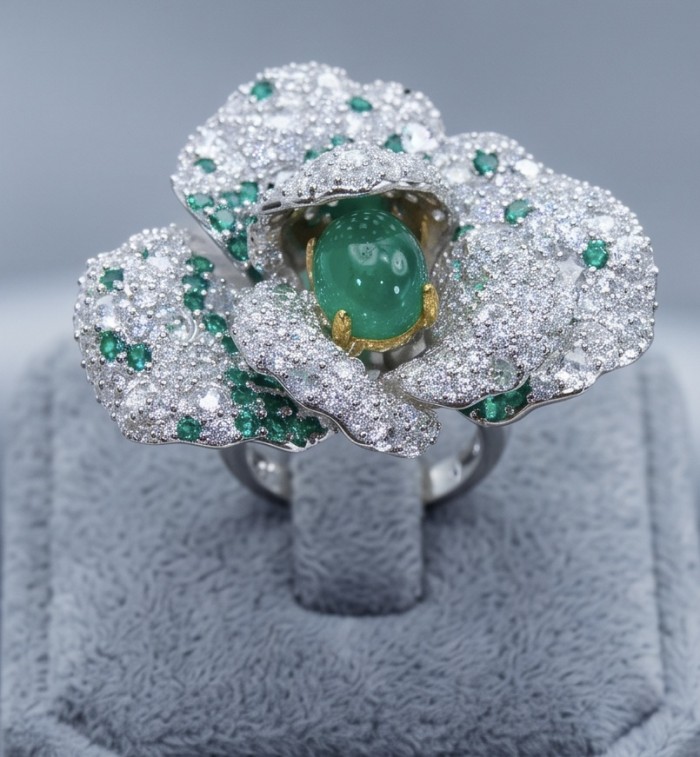 Secret Rose - Vintage Style 6.8 carat Jade 18K Gold over .925 Sterling Silver handmade Large Cocktail Ring s. 6 - Close-up of Secret Rose vintage-style ring with jade and diamond accents.