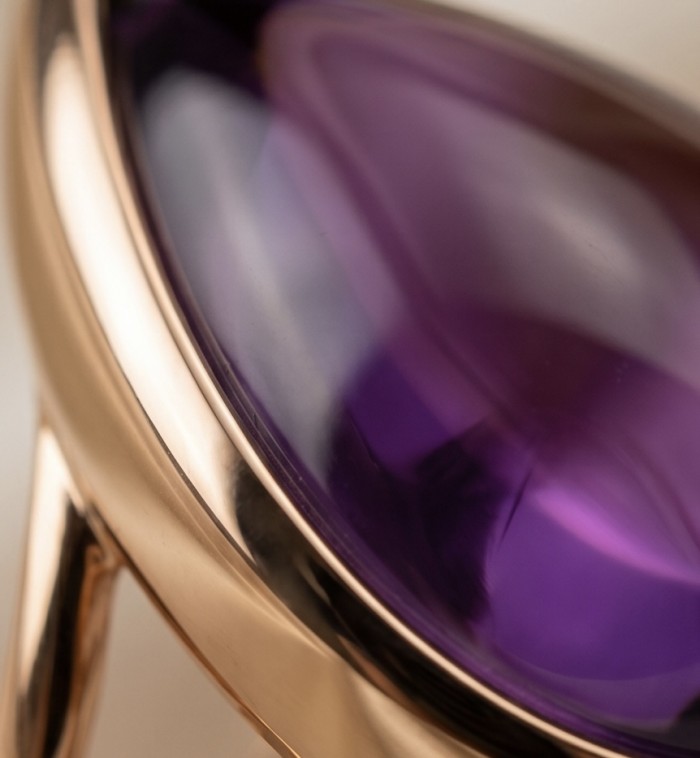 Top quality 23.5 carat Amethyst .925 Sterling Silver dipped in 18K Gold Handcrafted Large Ring size 8 - Close-up of amethyst stone set in sterling silver.