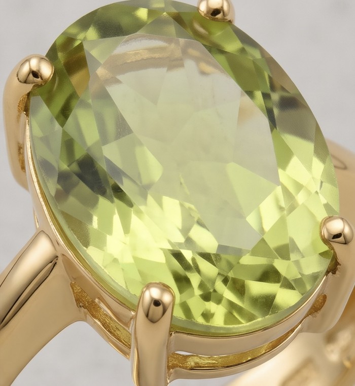 Nature 10.9 carat authentic Himalayan Peridot .925 Sterling Silver dippedin 22K Gold Handcrafted Statement Ring size 6 - Close-up of Himalayan Peridot stone set in .925 sterling silver ring