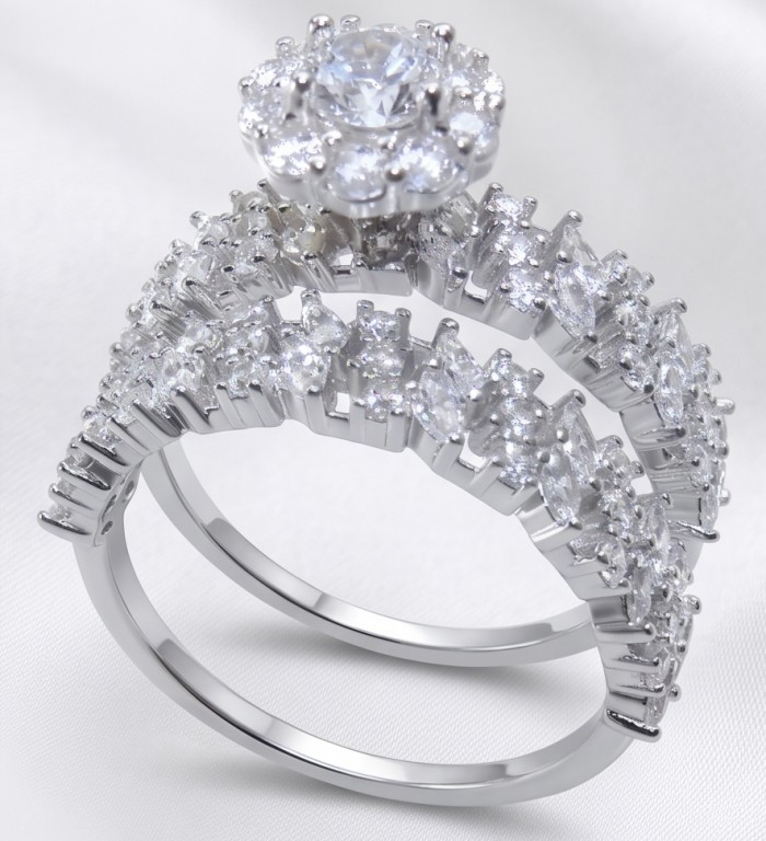Pure Love Spectacular 7.9 carat White Topaz .925 Sterling Silver stacking ring size 9 - Side view of a Pure Love 7.9 carat White Topaz Sterling Silver ring.