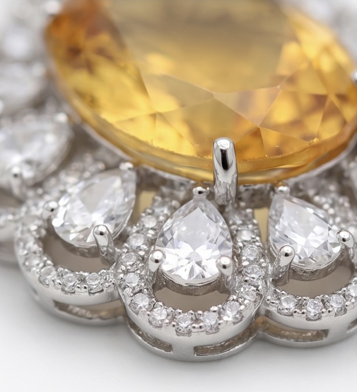 Costa del Sol 18.8 carat Citrine .925 Sterling Silver handcrafted Statement pendant - Close-up of Costa del Sol Citrine in sterling silver setting.