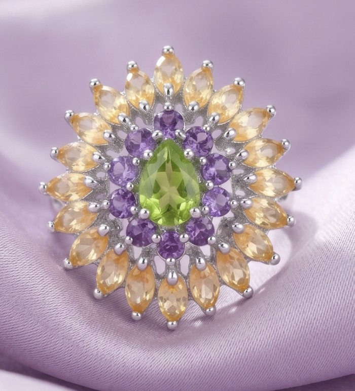 Wise Bliss Authentic 3.2 carat Peridot from Arizona .925 Sterling Silver handmade Ring s. 6 - Close-up of Wise Bliss 3.2 carat Peridot ring with amethysts and citrines.