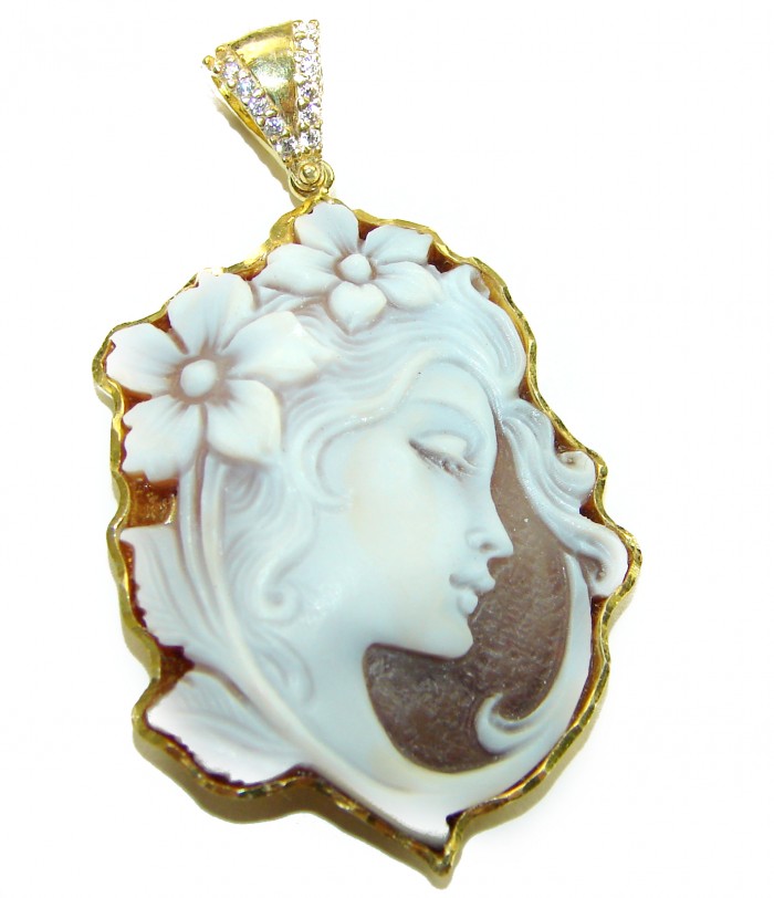 Exquisite vintage style Real Shell Cameo .925 Sterling Silver DIPPED IN 22K Gold handcrafted Made in Italy Statement pendant - Close-up of vintage style real shell cameo pendant in profile.