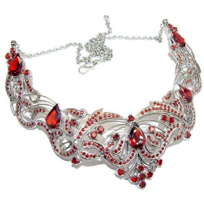 Stunning! Very Elegant AAA Red Garnet Sterling Silver necklace