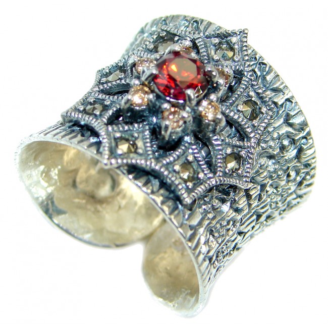 Very Fancy Flower Cubic Zirconia Sterling Silver Cocktail ring s. 7 adjustable
